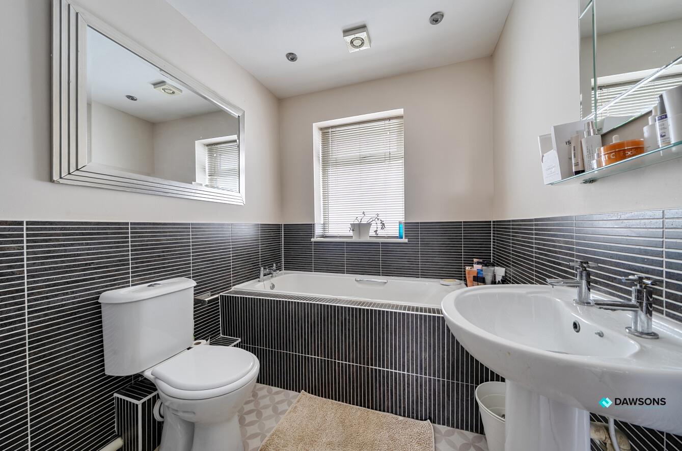 Manselfield Road, Murton, Swansea, SA3 3AG